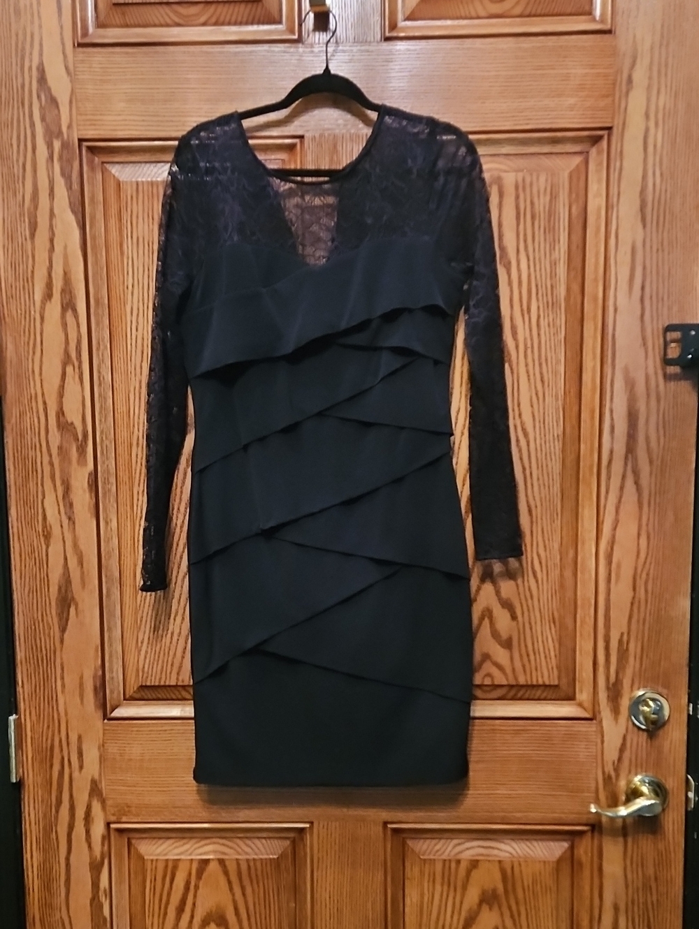 Sz 14 Black Suddenly Slimming Lace-Sleeve Tiered Sheath Dress